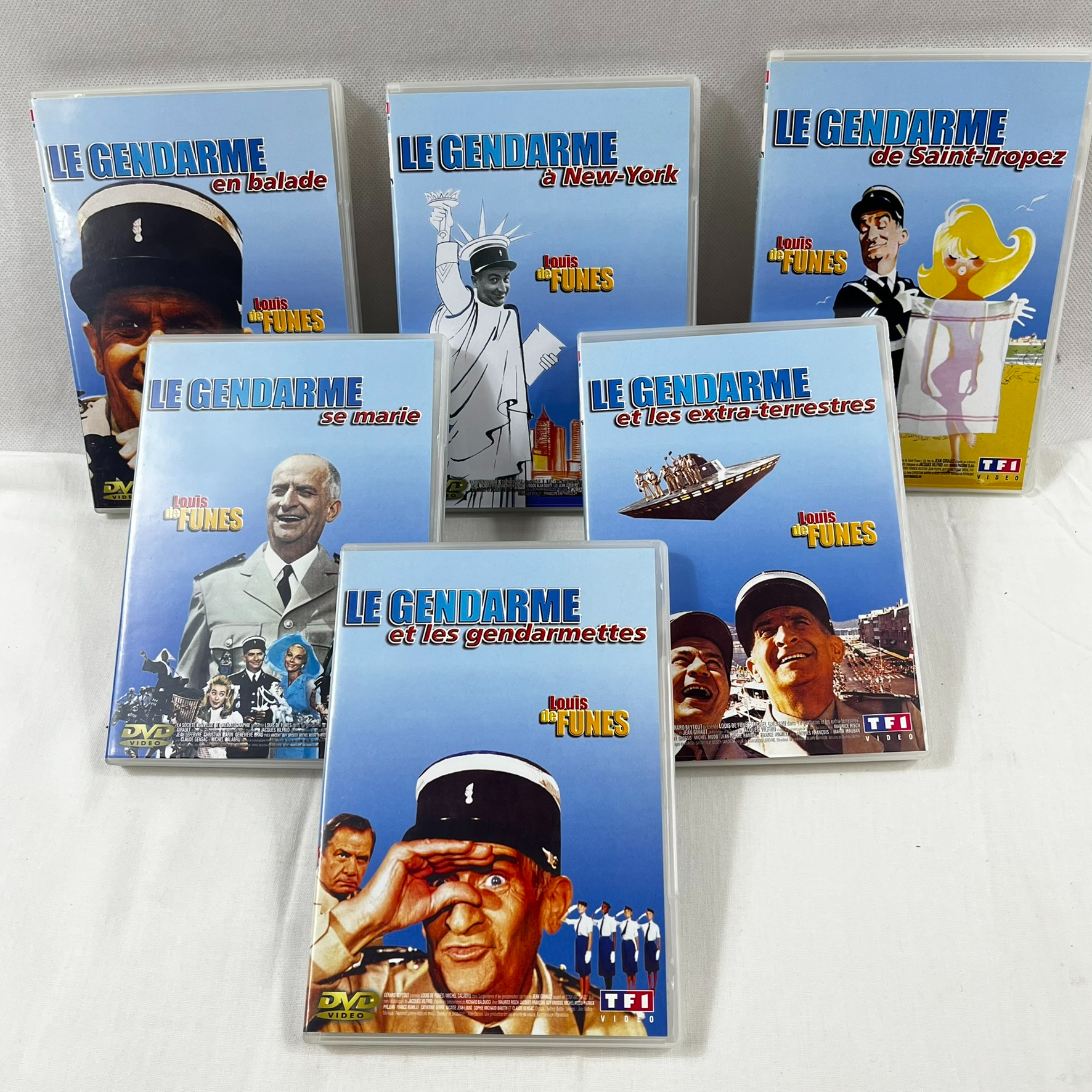 Coffret DVD Le gendarme Très bon état - Vue 2 - 